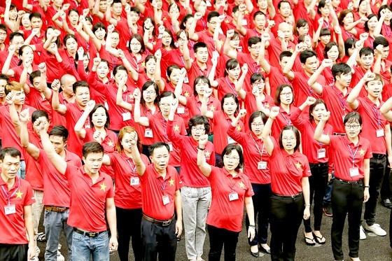 Population of 100 million provides many great opportunities, challenges ảnh 1