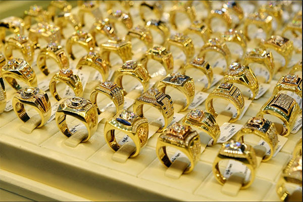 Chênh lệch mua bán vàng nhẫn cao, người mua chịu lỗ