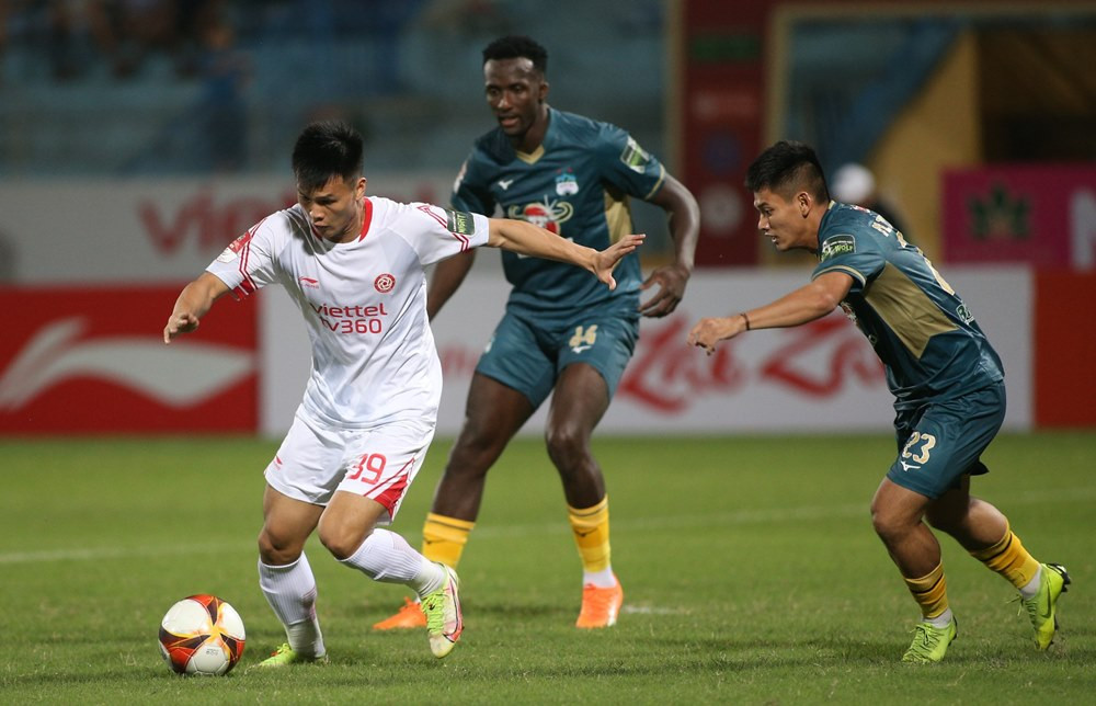 Lịch thi đấu bóng đá hôm nay 6/4: V-League trở lại, HAGL đấu Viettel