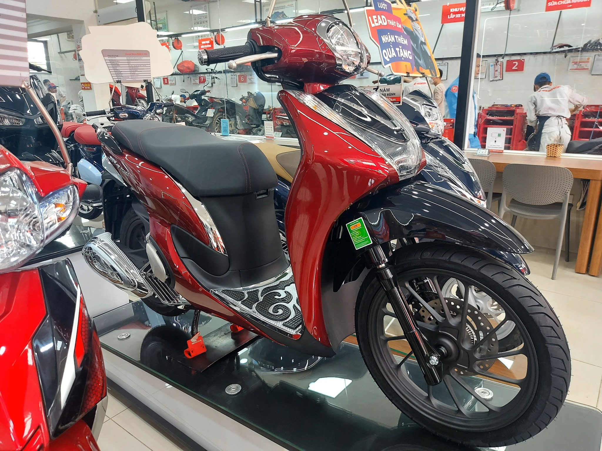 Giá xe máy Honda SH Mode ngày 892022 Quay đầu giảm khiến Yamaha Grande 