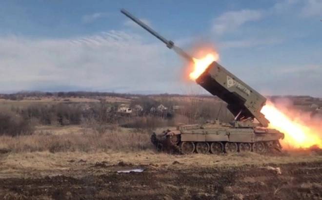 Video pháo ‘lửa mặt trời’ của Nga công phá thành trì Ukraine trong 7 giây