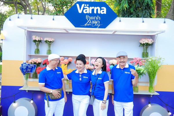 Dàn nghệ sĩ gạo cội TP.HCM hội ngộ trong ‘Chuyến dã ngoại Thanh Xuân’