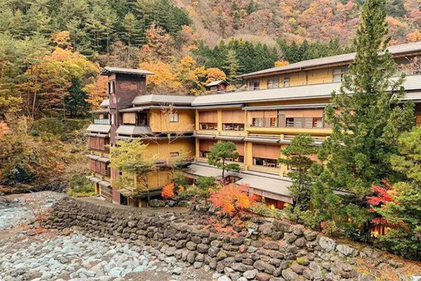 Khách sạn cổ nhất thế giới ở Nhật Bản và thách thức không có người thừa kế
