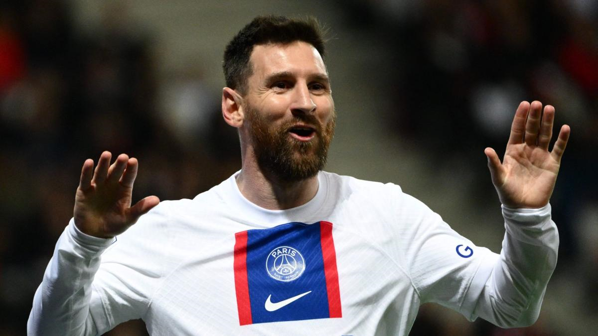 Messi vượt Ronaldo, lập 2 kỷ lục điên rồ ở Nice 0-2 PSG