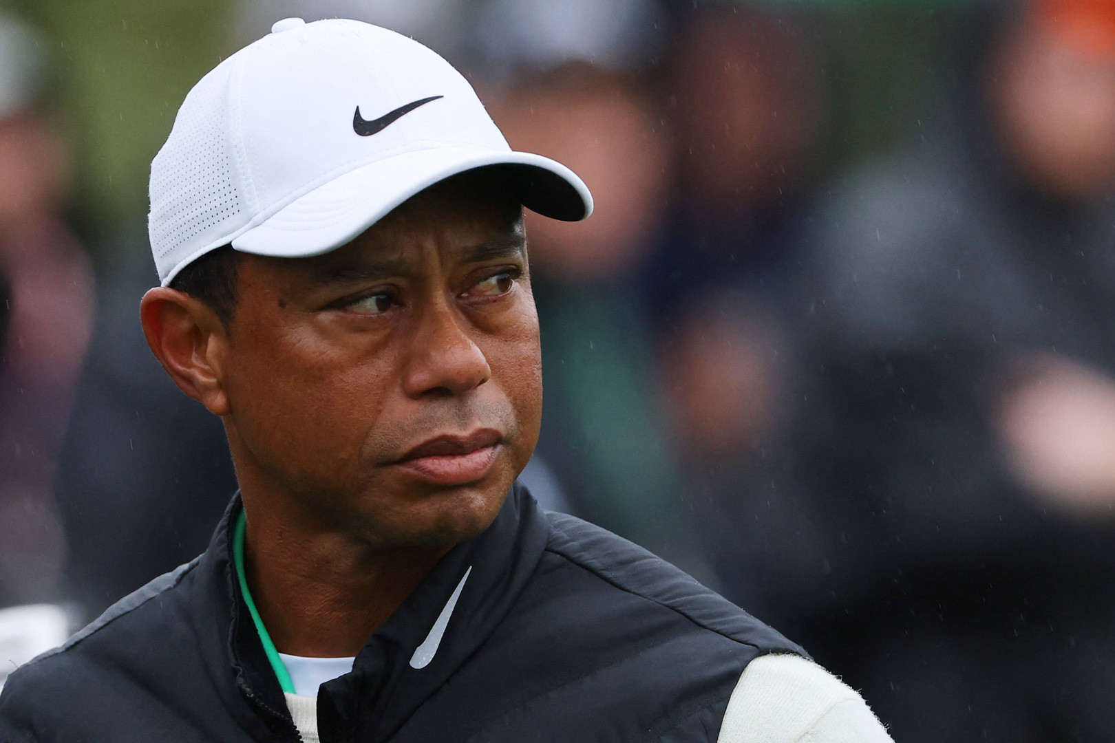 Tiger Woods chia tay The Masters vì chấn thương
