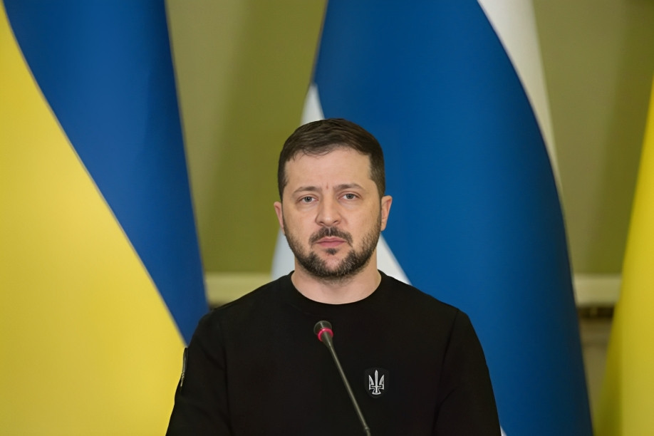 Ông Zelensky nêu điều kiện hòa bình, Ukraine sắp có 200 xe bọc thép chở quân