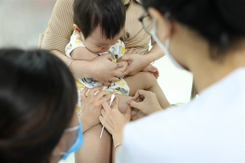 VN health ministry issues plan to ensure vaccine supply until 2030