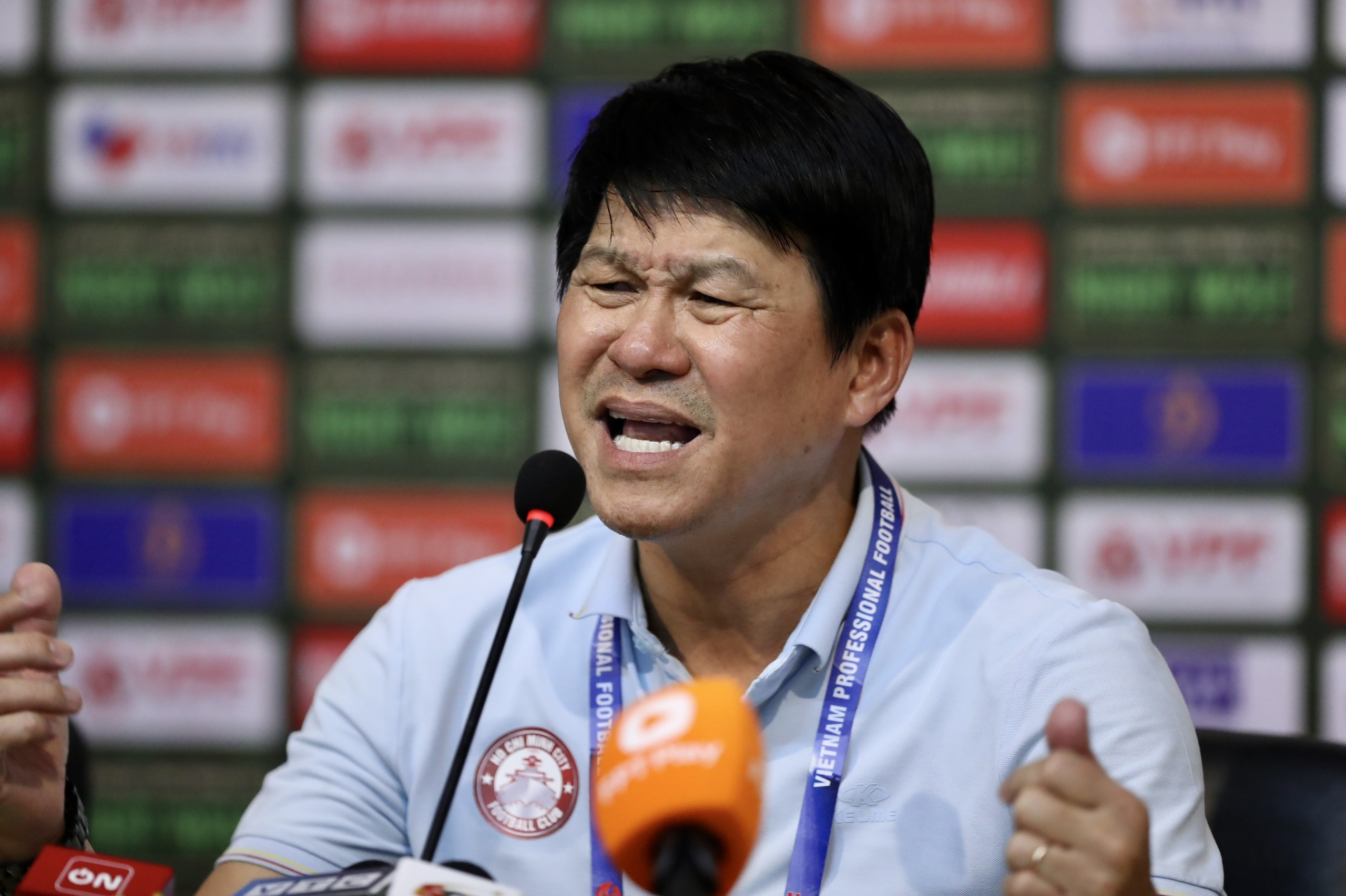 HLV Vũ Tiến Thành: Cứ đá với Hà Nội FC là thua vì trọng tài