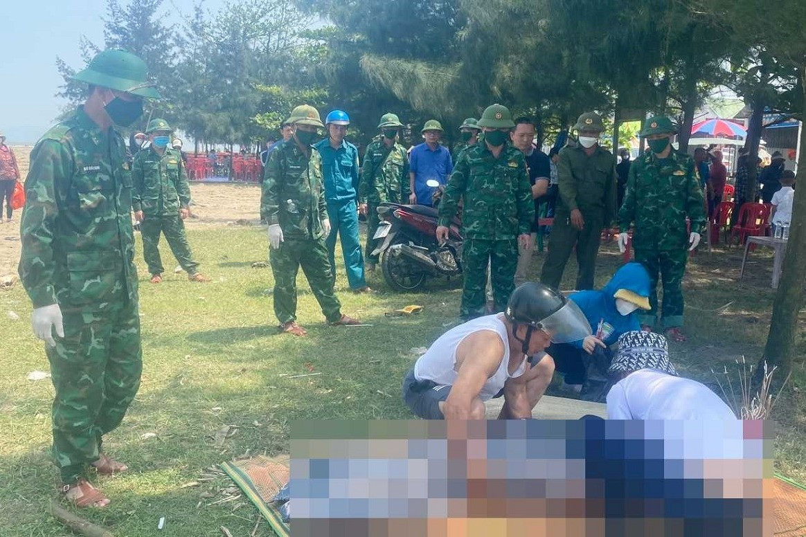 Tìm thấy thi thể bé trai 13 tuổi bị cuốn trôi khi tắm biển