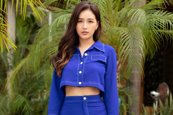 Mai Phương Thúy eo thon gợi cảm tuổi 35