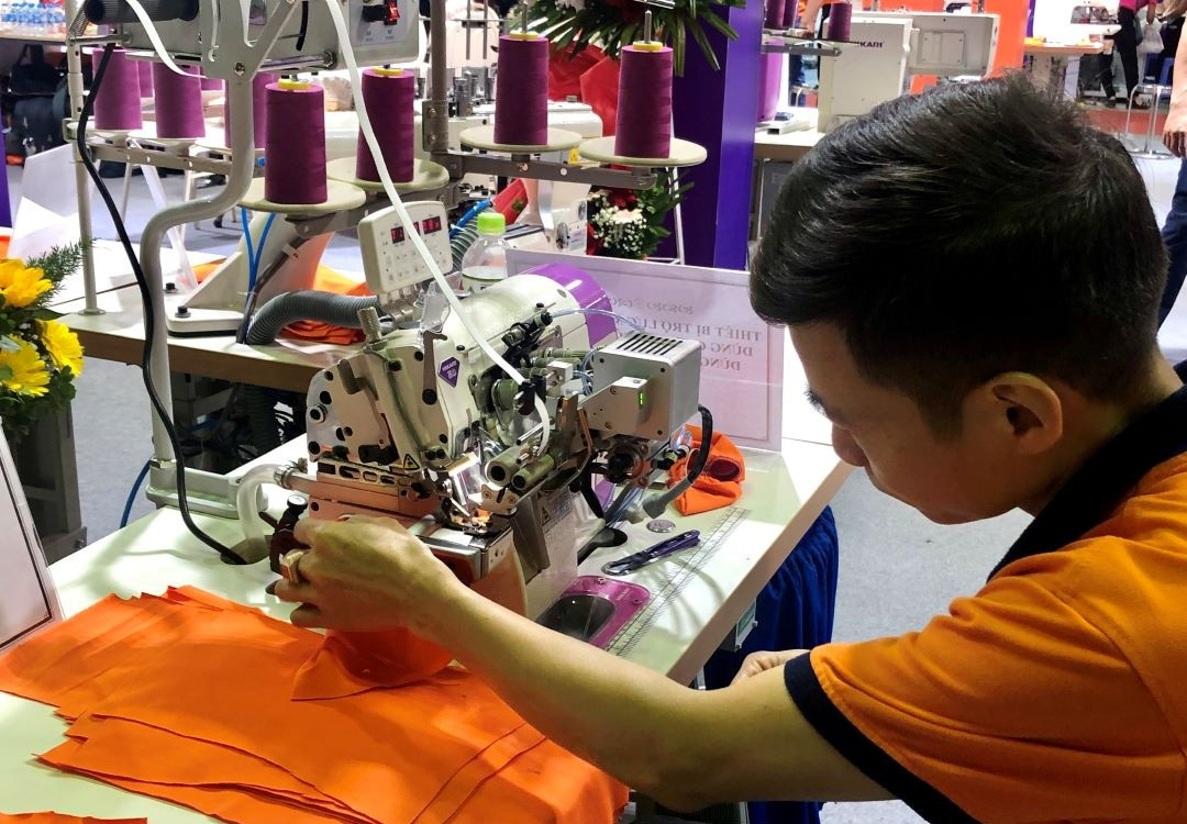 ﻿Lifting the value of export apparel