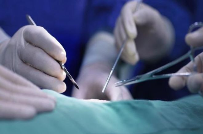 Vụ cô gái chết khi nâng ngực: Bác sĩ chỉ gây tê, không gây mê để giảm chi phí