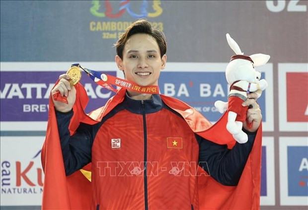 SEA Games 32: Vietnam retains gold medals in many sports on May 9 hinh anh 2