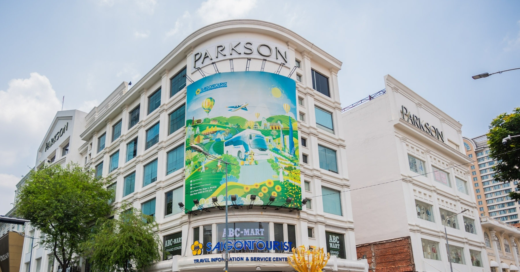 Tình cảnh ế ẩm của các Trung tâm thương mại Parkson ở TP.HCM