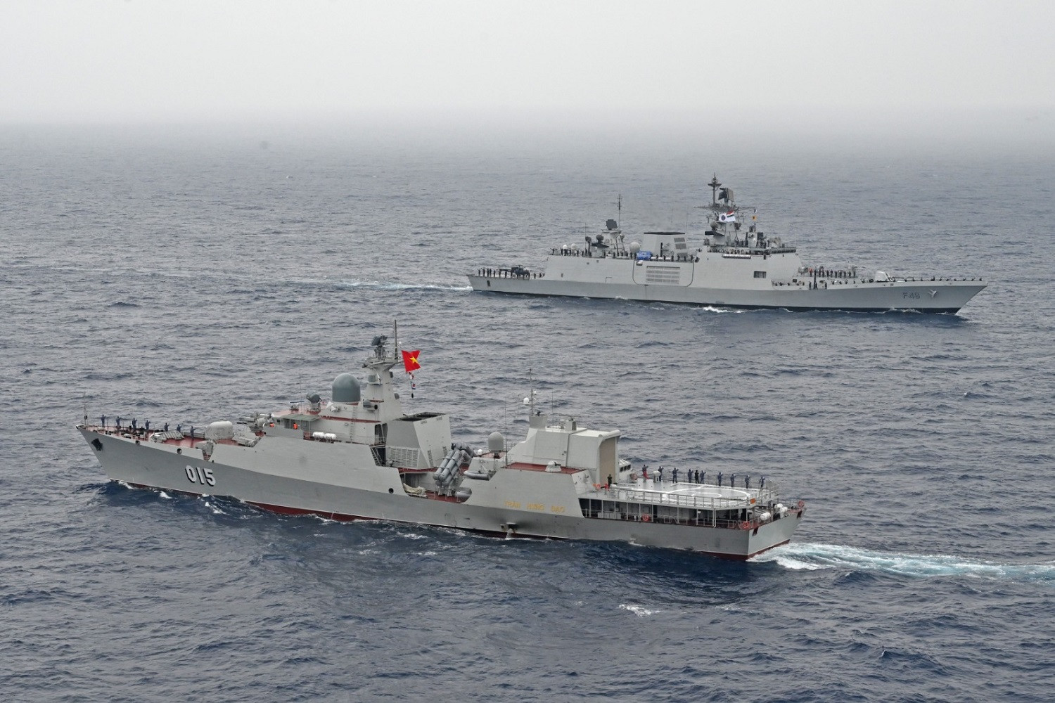 Xem tàu Việt Nam diễn tập cùng hải quân ASEAN và Ấn Độ