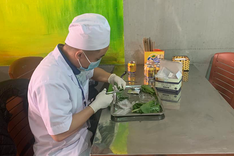 Giả nhân viên y tế bán chứng nhận an toàn thực phẩm giá 20 triệu đồng