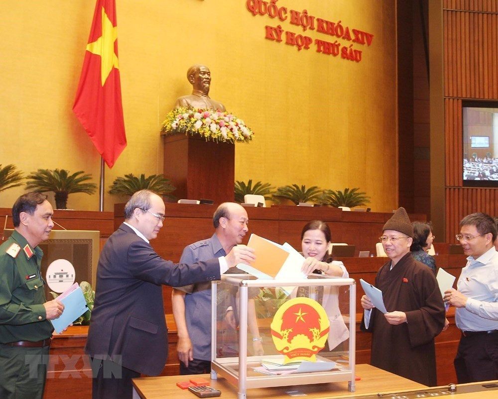 Bản tin sáng 11/5: Đề xuất bộ trưởng tín nhiệm thấp, trong 10 ngày phải từ chức