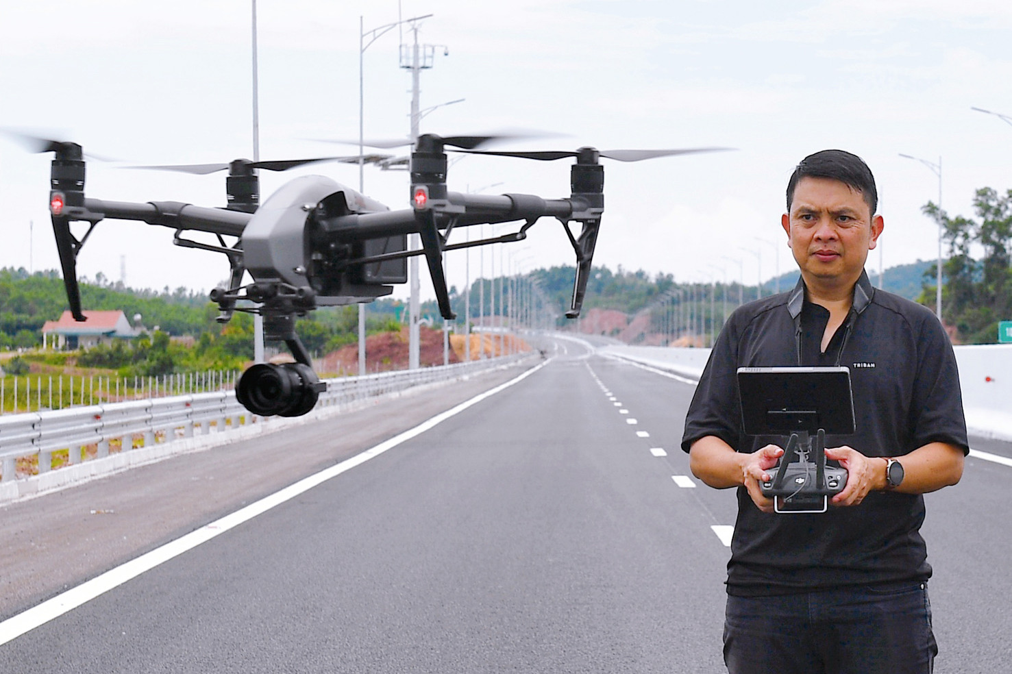 Chủ tịch Hà Nội yêu cầu bay flycam 'soi' sai phạm đất đai ở 6 huyện