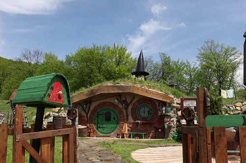 Ghé thăm làng Hobbit dành cho người tí hon ở châu Âu