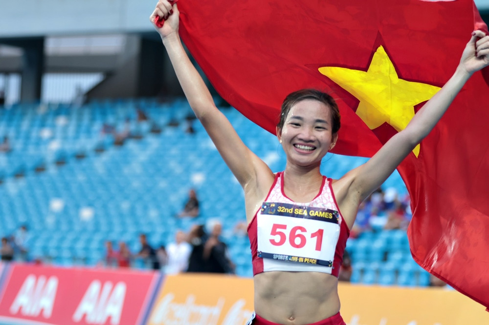 Nguyễn Thị Oanh đi vào lịch sử điền kinh Việt Nam tại SEA Games 32