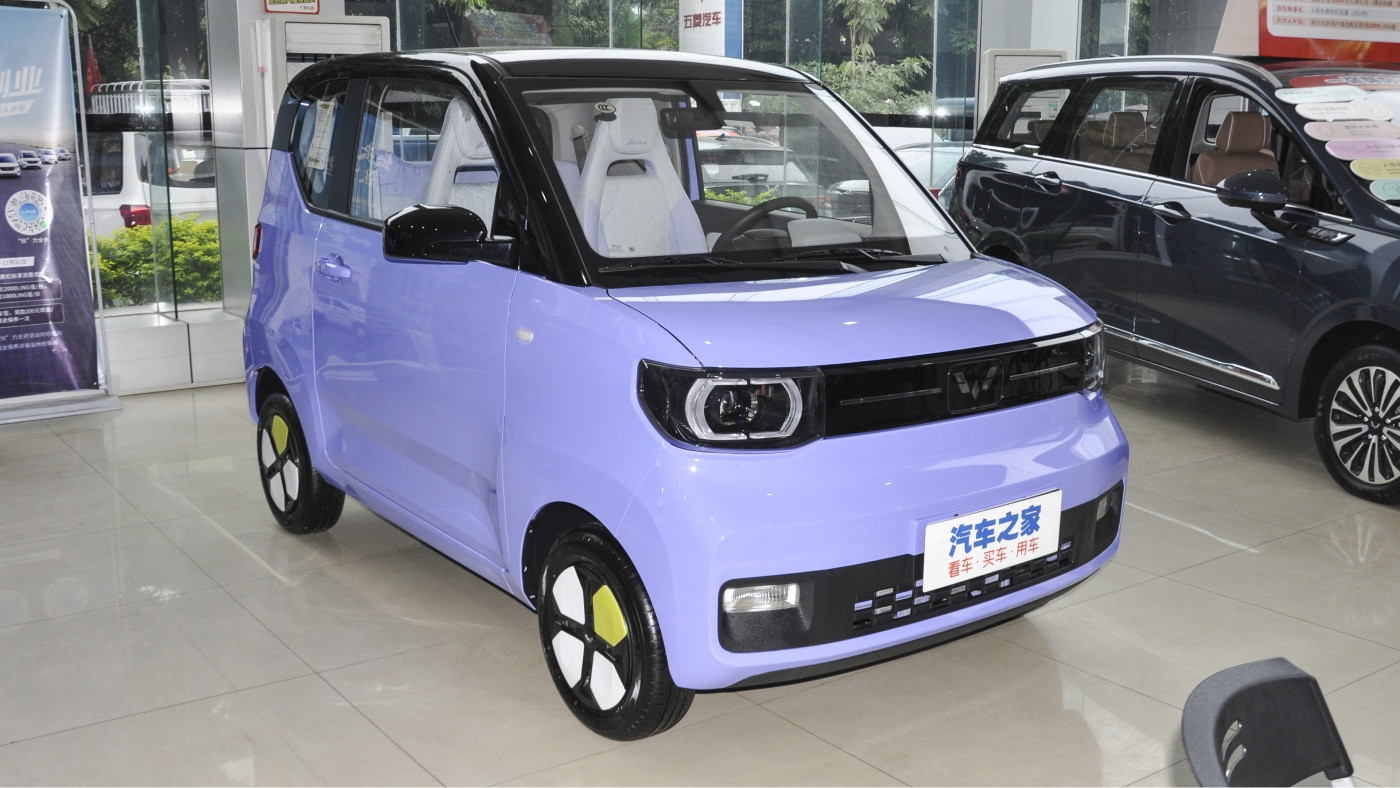 Ô tô điện giá rẻ Wuling Hongguang bắt đầu áp dụng cho thuê pin giống Vinfast