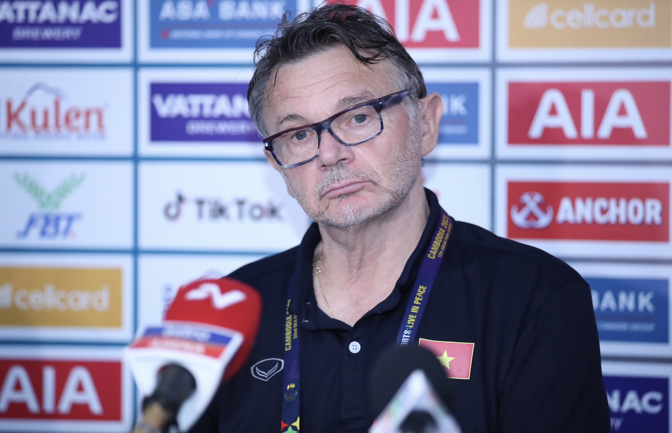 HLV Troussier: U22 Việt Nam trả giá thua Indonesia để đổi lấy bài học