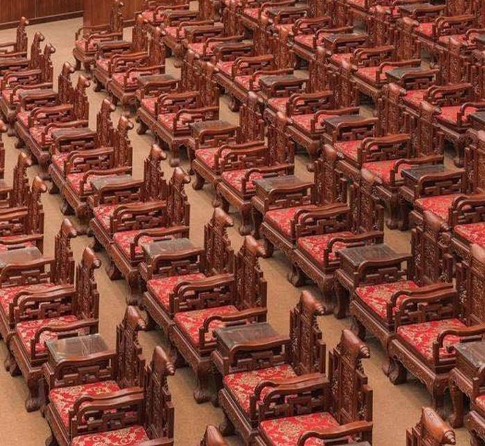 Tranh cãi về hàng ghế gỗ Đồng Kỵ trong Nhà hát dân ca Quan họ Bắc Ninh