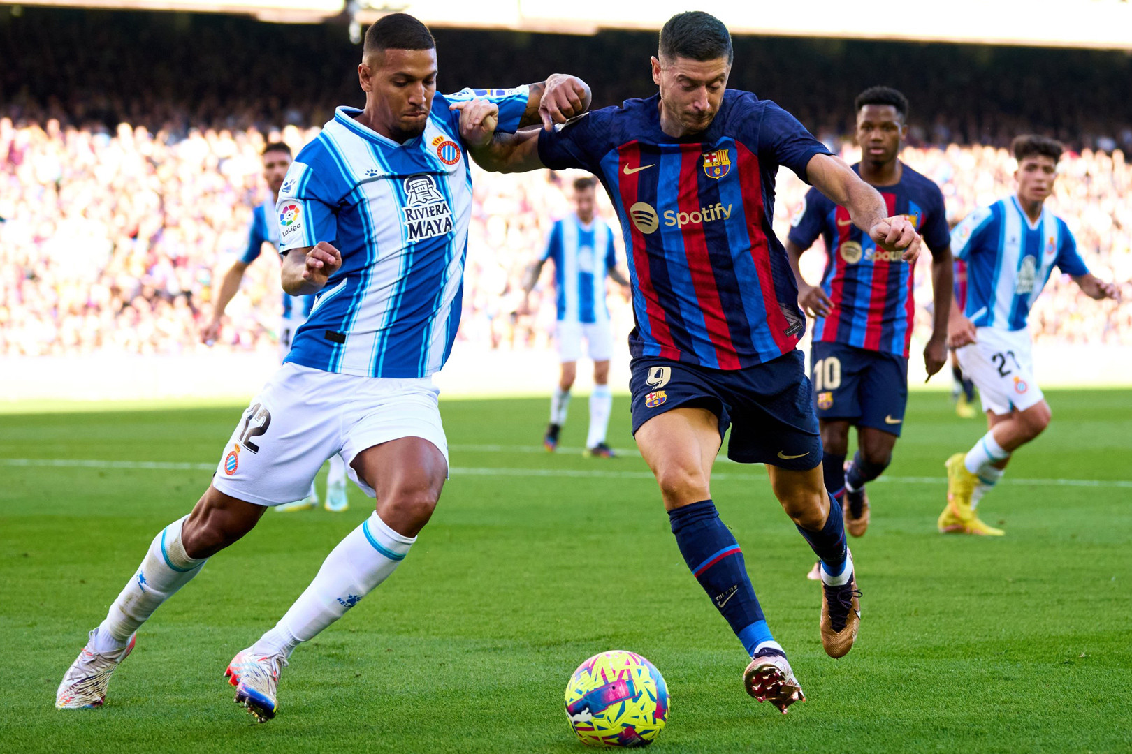 Nhận định bóng đá Espanyol vs Barca: Chào tân vương