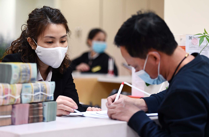 'Ông lớn' siêu giàu, nghìn tỷ gửi ngân hàng lấy lãi