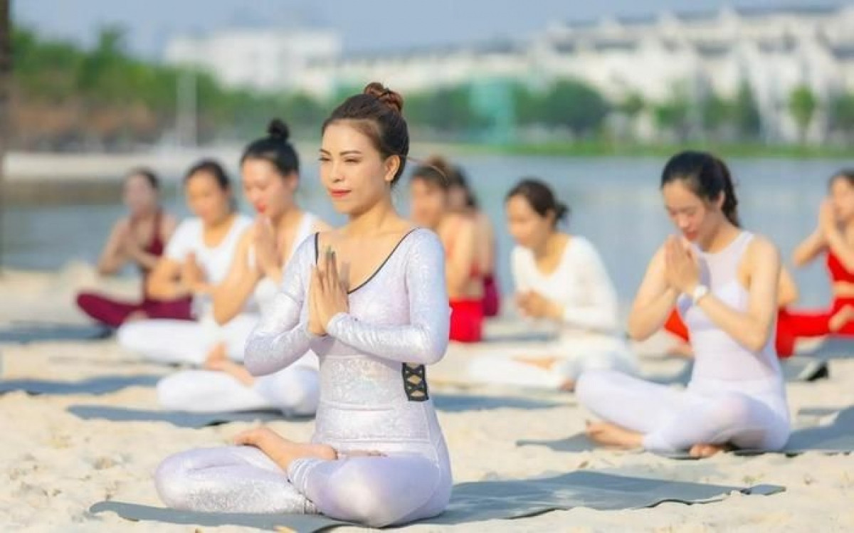 yoga practitioners to join mass performance in hanoi picture 1