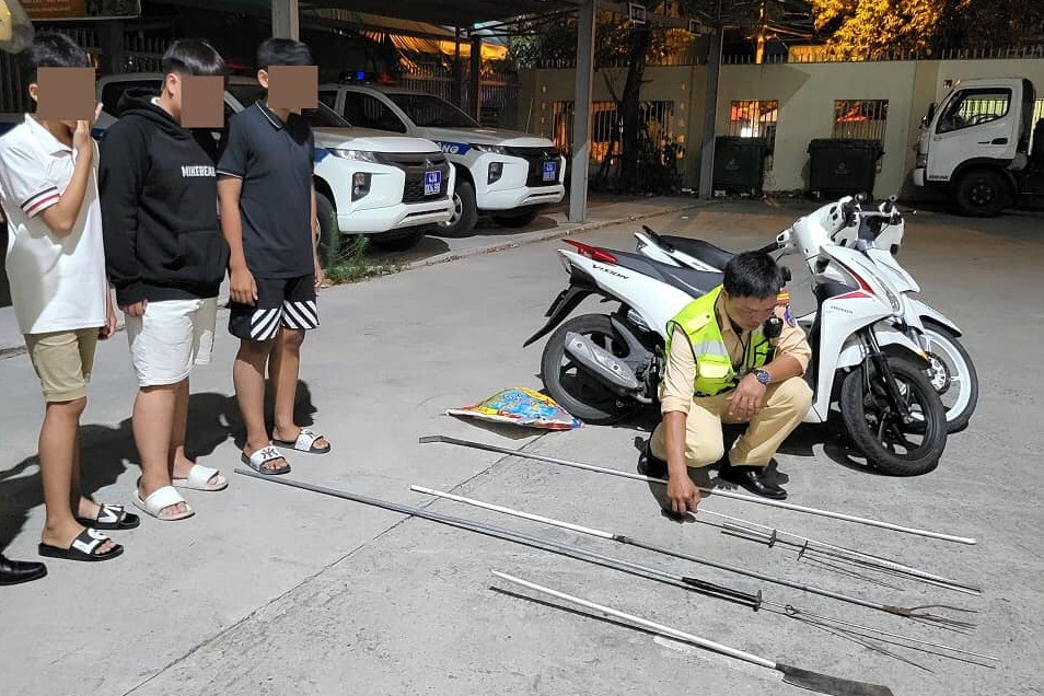 Những 'nhóm nhí' liên tục hỗn chiến trên đường phố Đà Nẵng