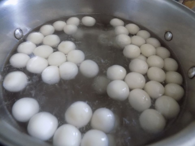 Cách làm chè đậu đen bột nếp đơn giản mà ngon miễn chê - 5