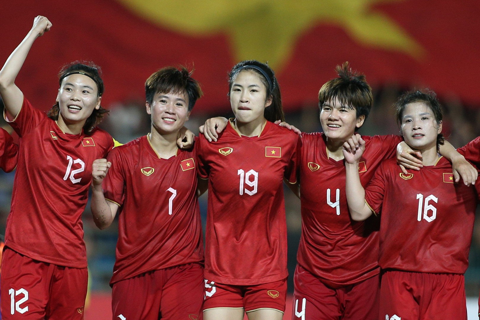 Kết quả bóng đá nữ SEA Games 32: Tuyển nữ Việt Nam lập kỳ tích