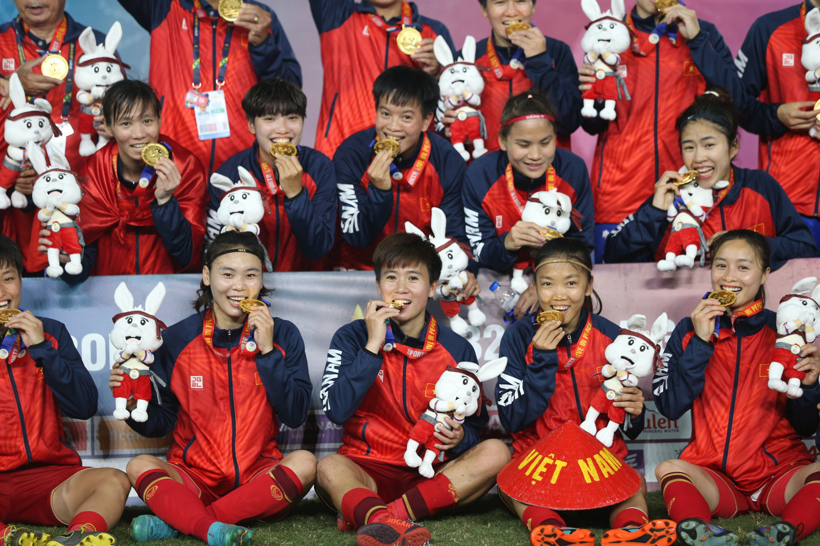 Kết quả bóng đá hôm nay 15/5: Tuyển nữ Việt Nam đi vào lịch sử SEA Games