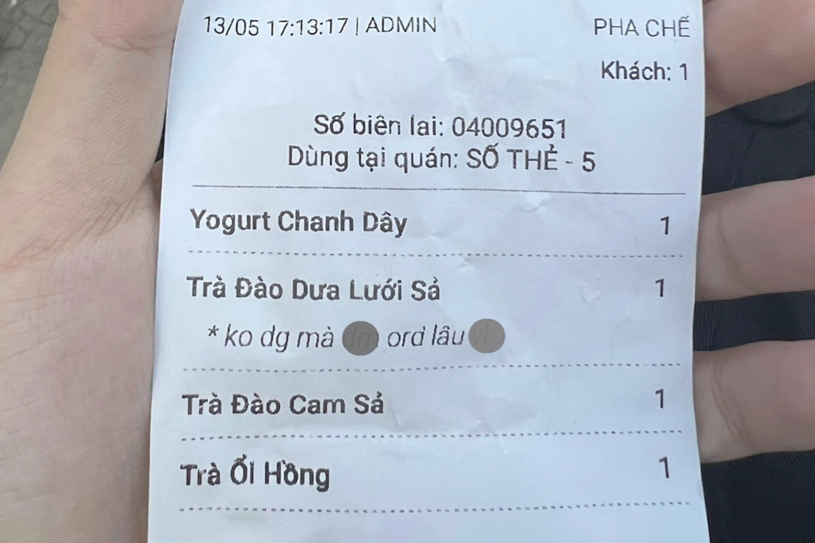 Nhân viên viết lời chửi thề khách lên hoá đơn, chủ quán cafe ở TP.HCM lên tiếng