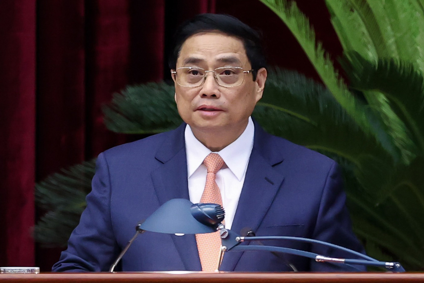 Trung ương thảo luận báo cáo kiểm điểm của các ủy viên Bộ Chính trị, Ban Bí thư