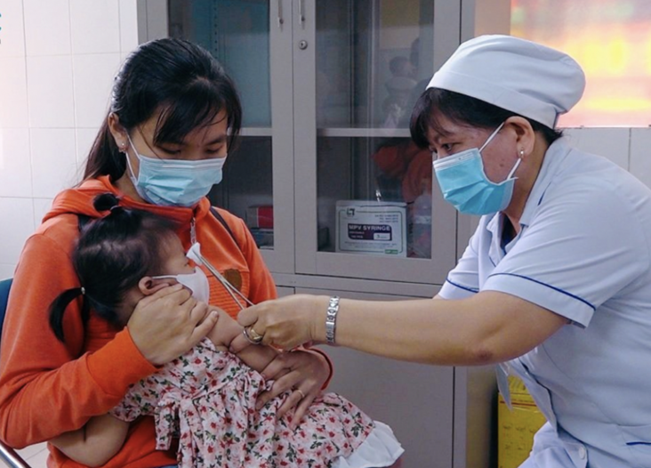TP.HCM lại thiếu vắc xin miễn phí cho trẻ em