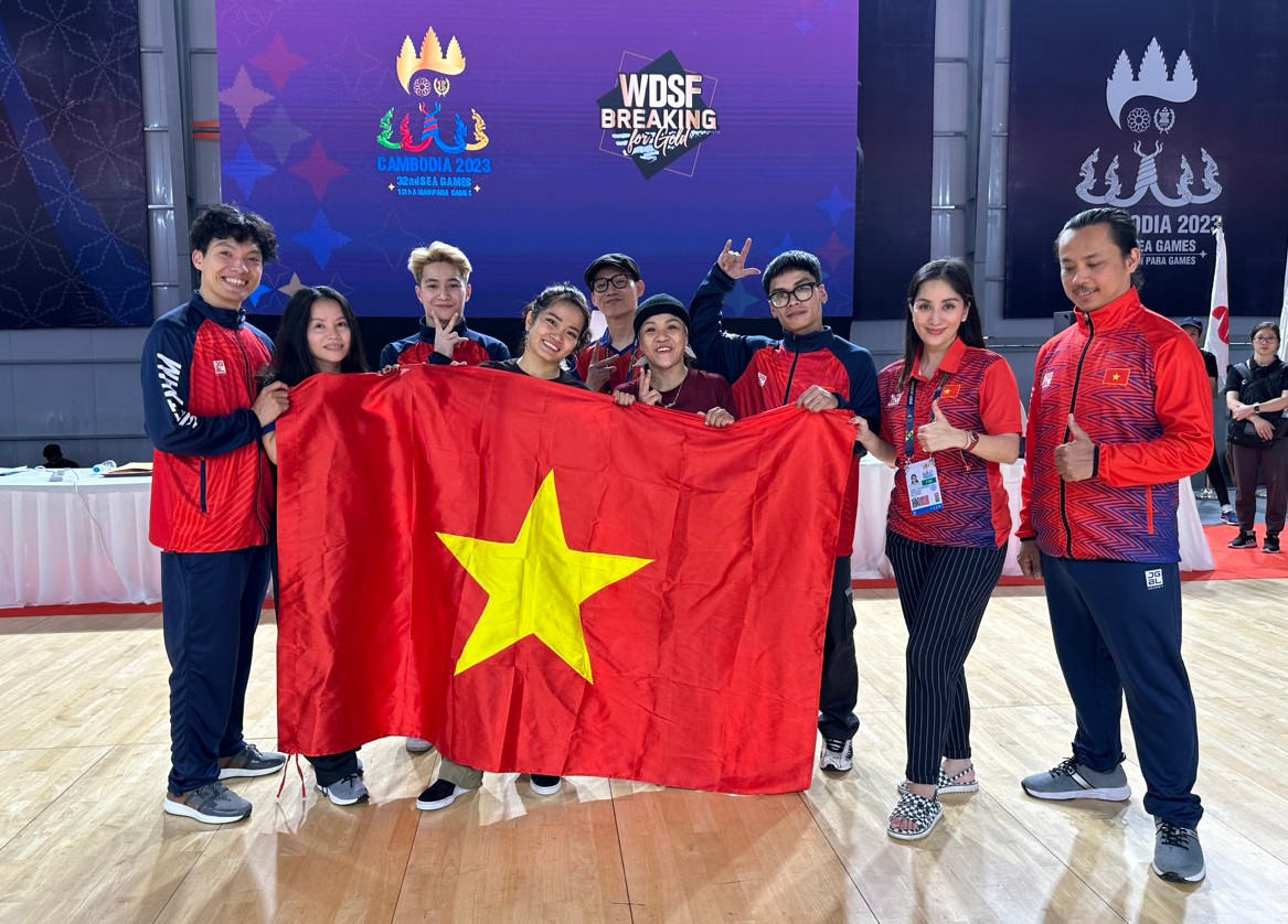 Trưởng nhóm Big Toe tiết lộ về HCV SEA Games đầu tiên của Breaking