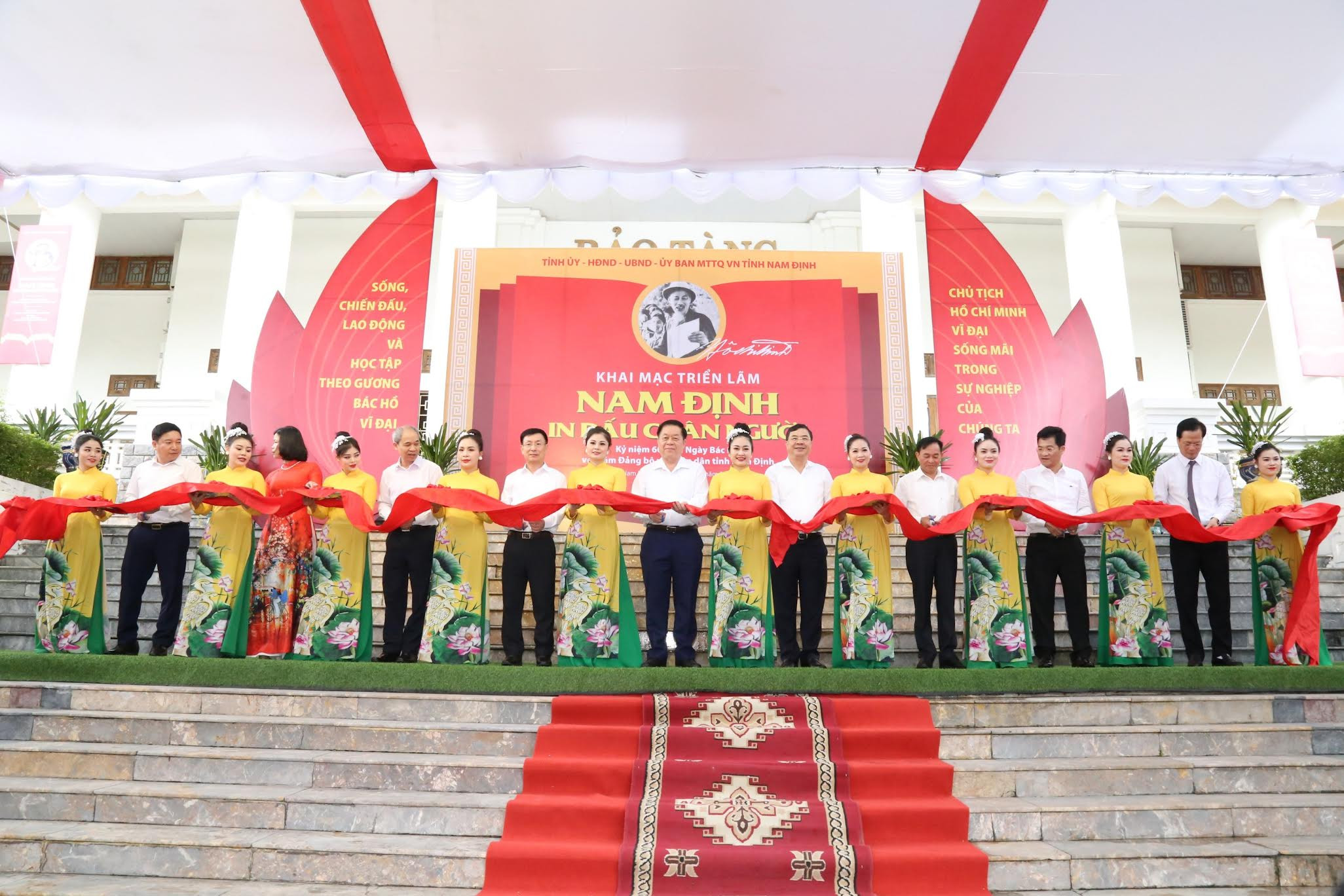 Sôi nổi các hoạt động chào mừng kỷ niệm 60 năm Bác Hồ về thăm Nam Định