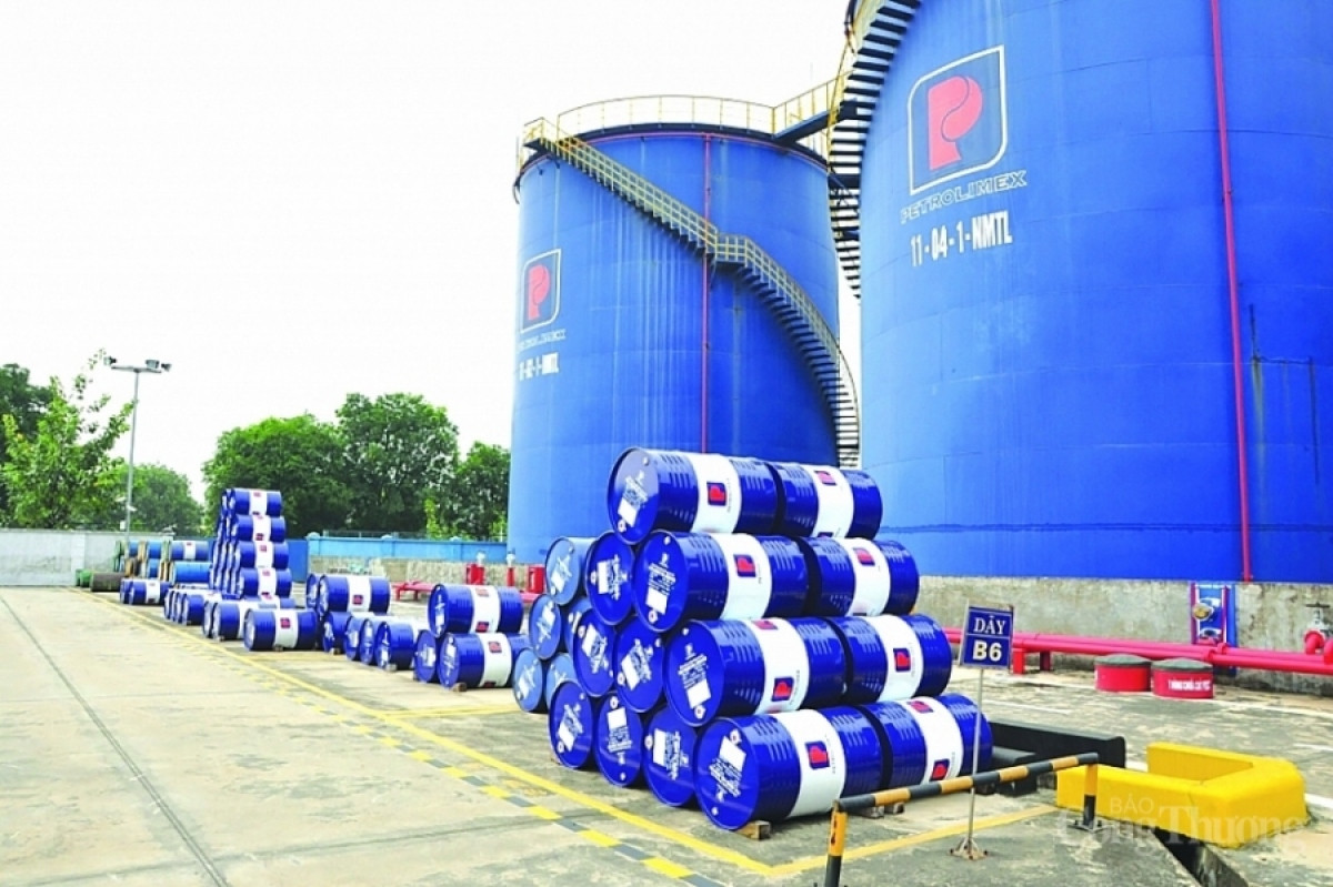 Vietnam spent US$2.77 bln on petroleum imports in four months