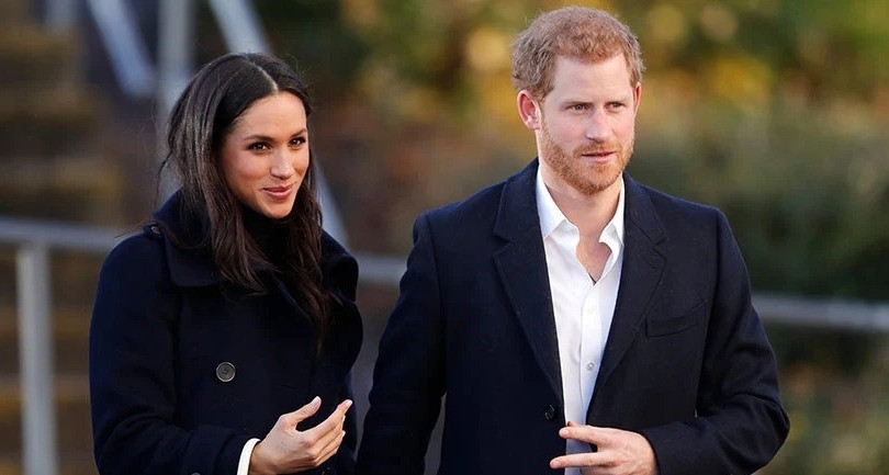 Xe chở Hoàng tử Harry và vợ bị thợ săn ảnh rượt đuổi nguy hiểm suốt 2 tiếng