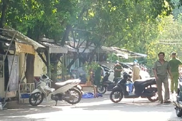 Người phụ nữ tử vong trong khuôn viên chung cư, nghi rơi từ tầng cao xuống