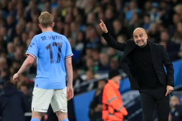 De Bruyne quát Pep Guardiola ‘im đi’ ở trận thắng to của Man City