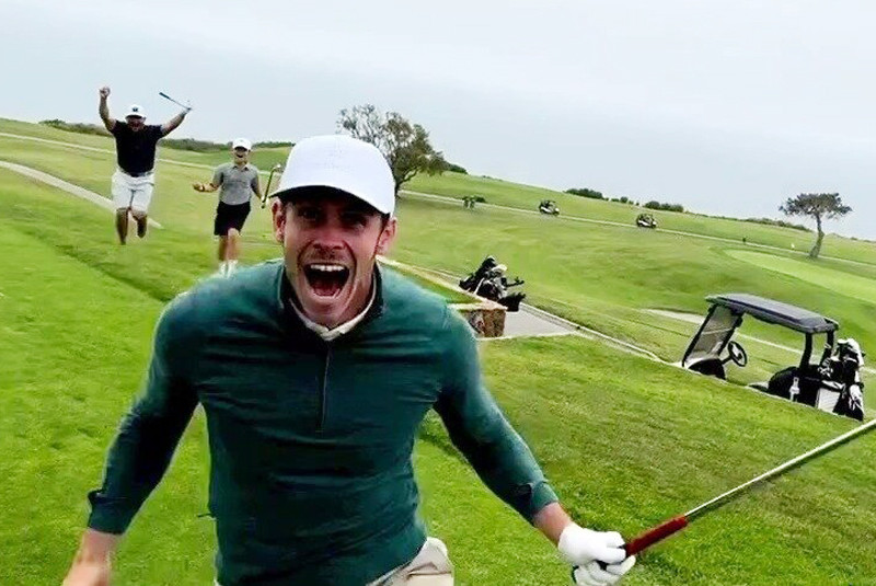 Gareth Bale sướng tột đỉnh với cú 'Hole in one' để đời trên sân golf