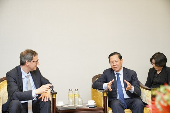 HCMC asks John Cockerill to consider establishing its headquarters in HCMC ảnh 1