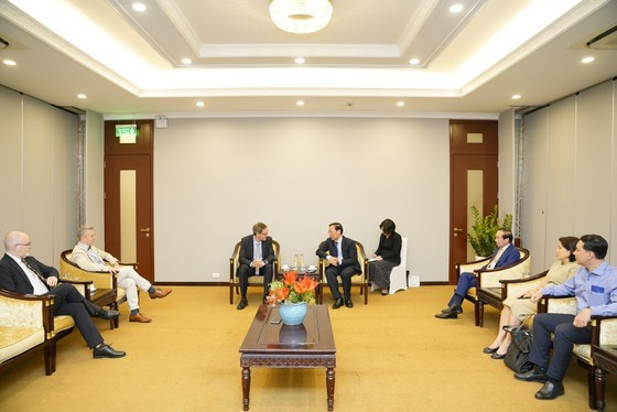 HCMC asks John Cockerill to consider establishing its headquarters in HCMC ảnh 3
