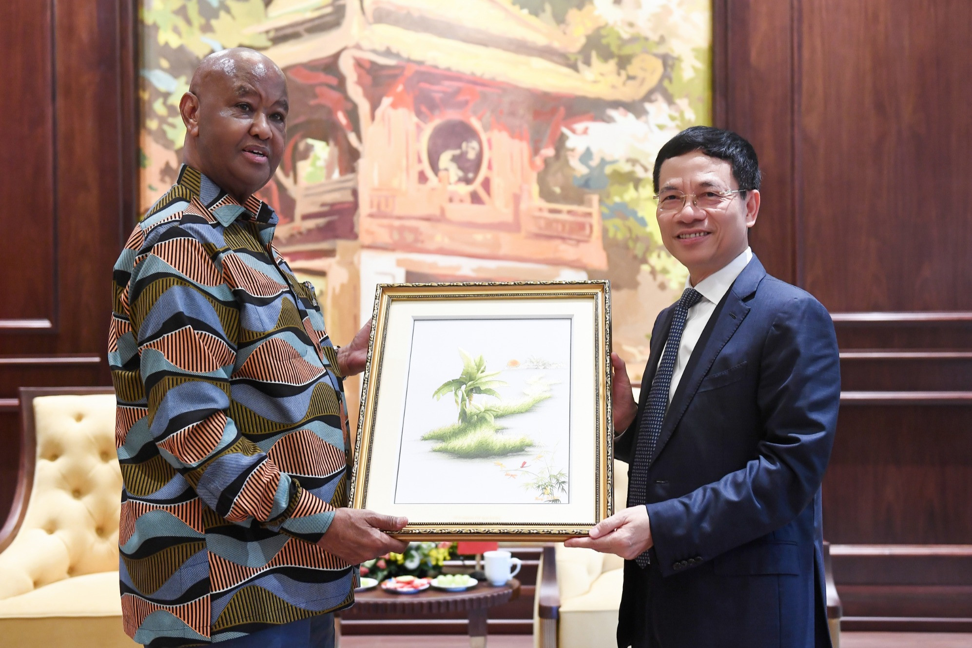 Đoàn lãnh đạo Đảng Cách mạng cầm quyền Tanzania thăm và làm việc với Bộ TT&TT