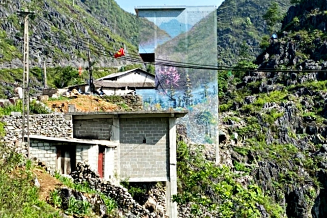 Những ngôi nhà 'tàng hình' đẹp như cảnh ghép giữa cao nguyên đá Hà Giang