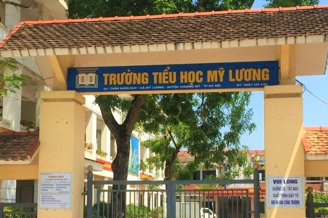 Nữ sinh lớp 5 bị ép quỳ gối, cởi đồ: Nguyên nhân từ việc đốt vở bạn