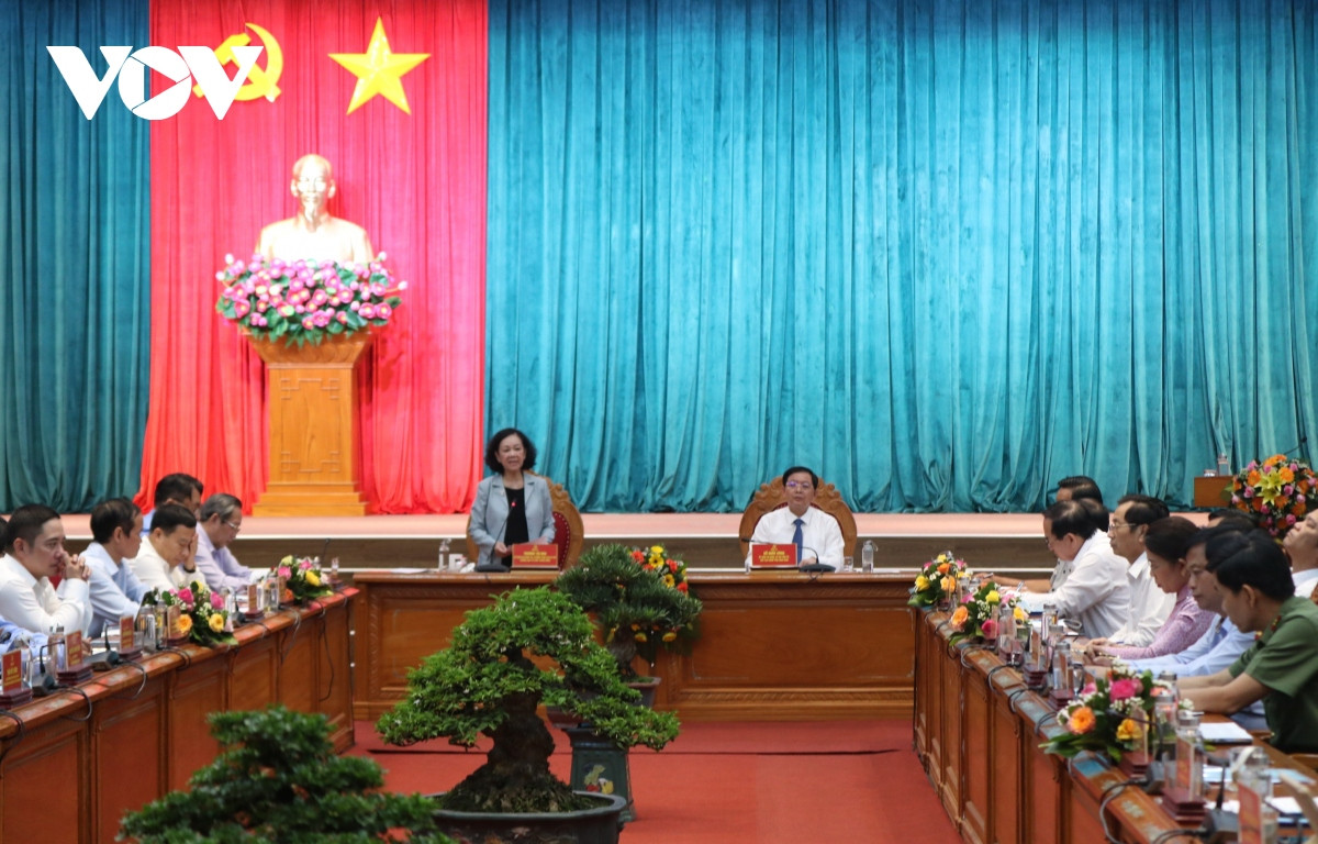 thuong truc ban bi thu truong thi mai lam viec voi tinh uy binh Dinh hinh anh 1